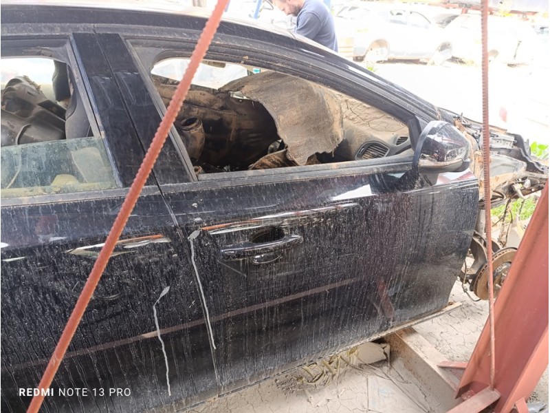 Recambio de puerta delantera derecha para volvo v40 momentum referencia OEM IAM 32321019  