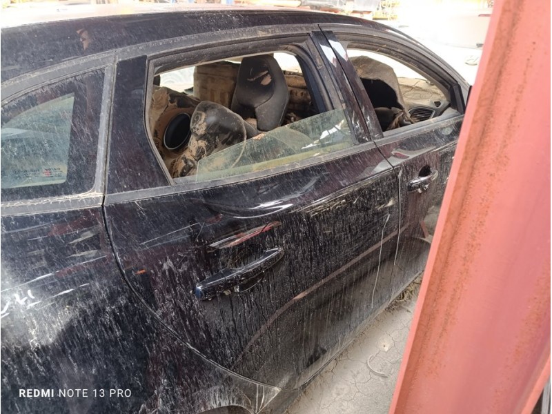 Recambio de puerta trasera derecha para volvo v40 momentum referencia OEM IAM 32351000  