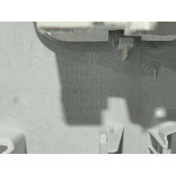 Recambio de luz interior para peugeot 308 active referencia OEM IAM 9677821577  