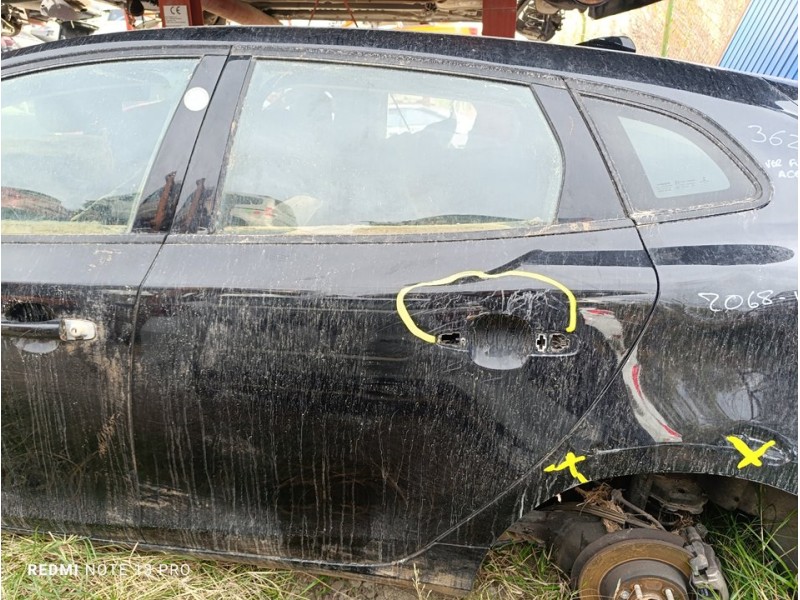 Recambio de puerta trasera izquierda para volvo v40 momentum referencia OEM IAM 32321999  