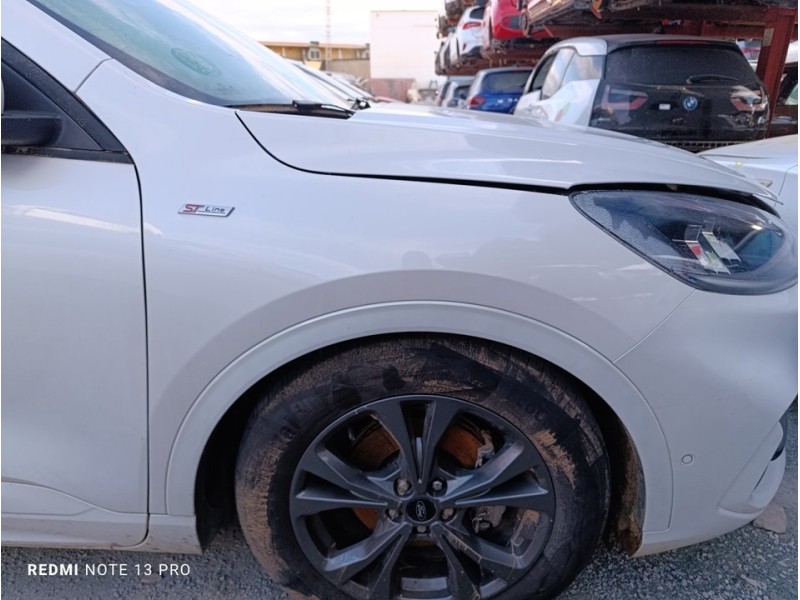 Recambio de aleta delantera derecha para ford kuga st-line referencia OEM IAM LV4BS16005AH  