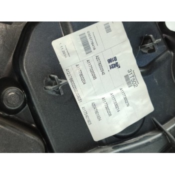 Recambio de elevalunas trasero derecho para mercedes-benz clase cla (w117) cla 200 cdi (117.308) referencia OEM IAM A1177302600 