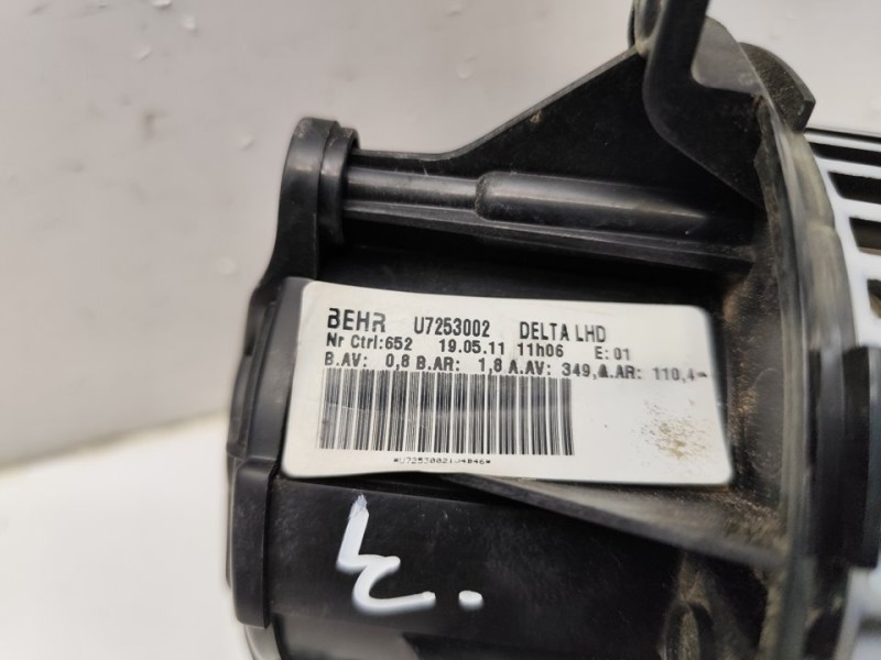 Recambio de ventilador calefaccion para opel astra j sports tourer cosmo referencia OEM IAM 13276230  