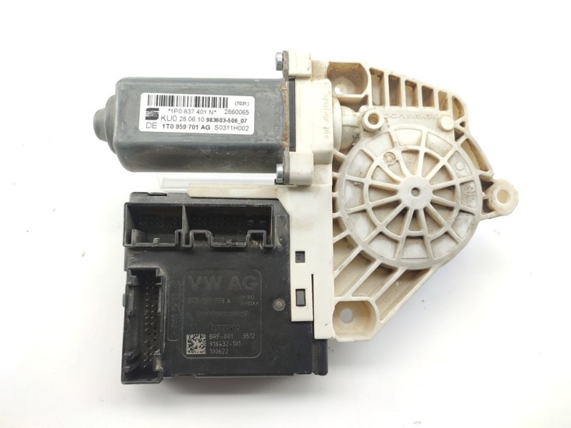 Recambio de motor elevalunas delantero izquierdo para seat leon (1p1) reference referencia OEM IAM 3C0959793A  