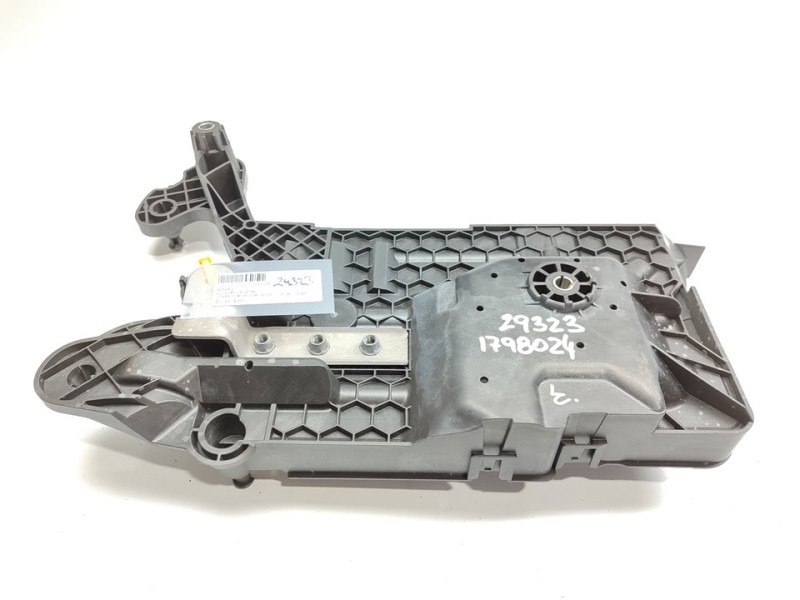 Recambio de soporte bateria para cupra formentor (km7) basis referencia OEM IAM 5WA915331  