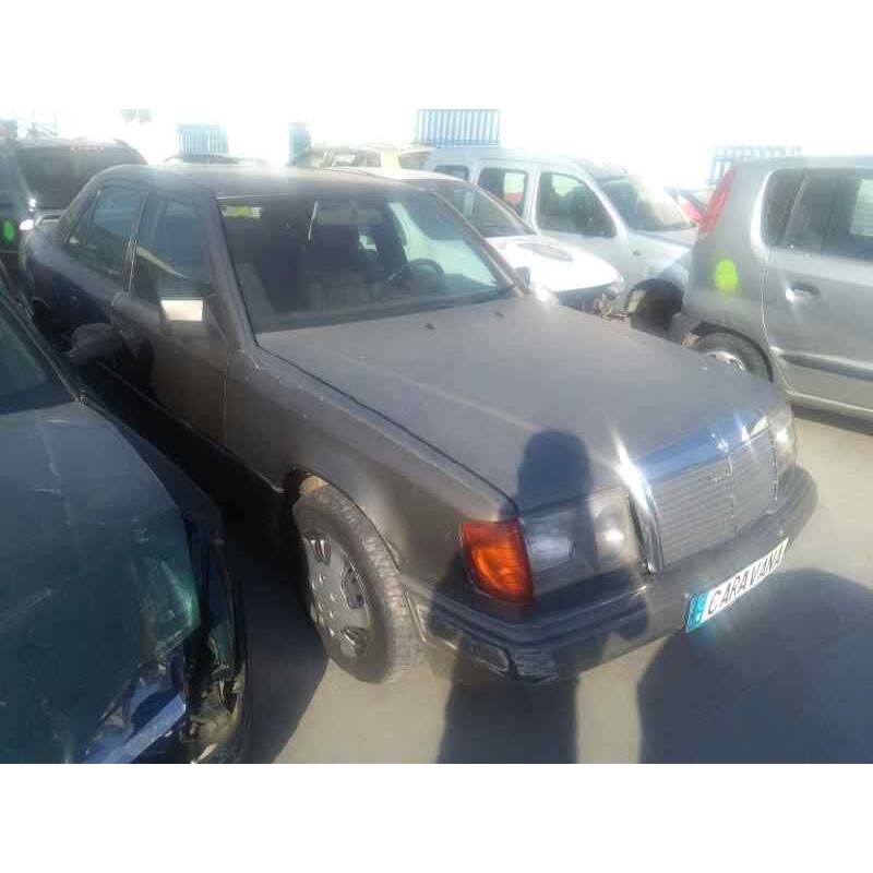 MERCEDES-BENZ CLASE E (W124) BERLINA