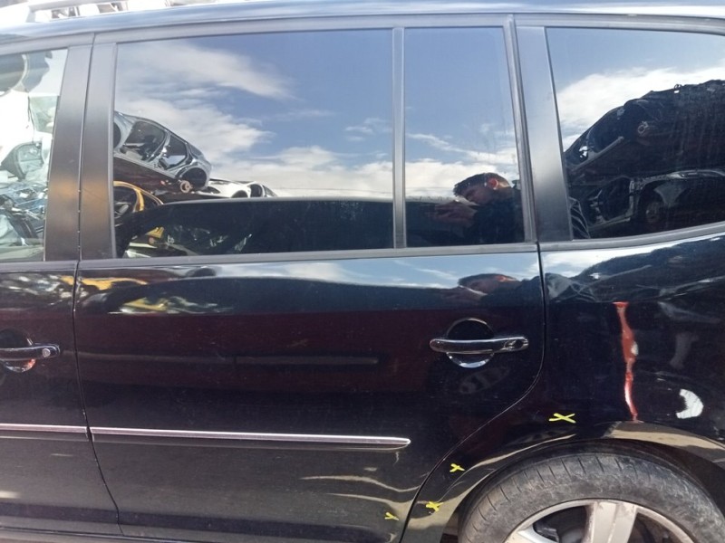 Recambio de puerta trasera izquierda para volkswagen touran (1t3) advance referencia OEM IAM 1T0833055S  
