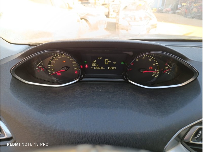 Recambio de cuadro instrumentos para peugeot 308 active referencia OEM IAM 9822776780  