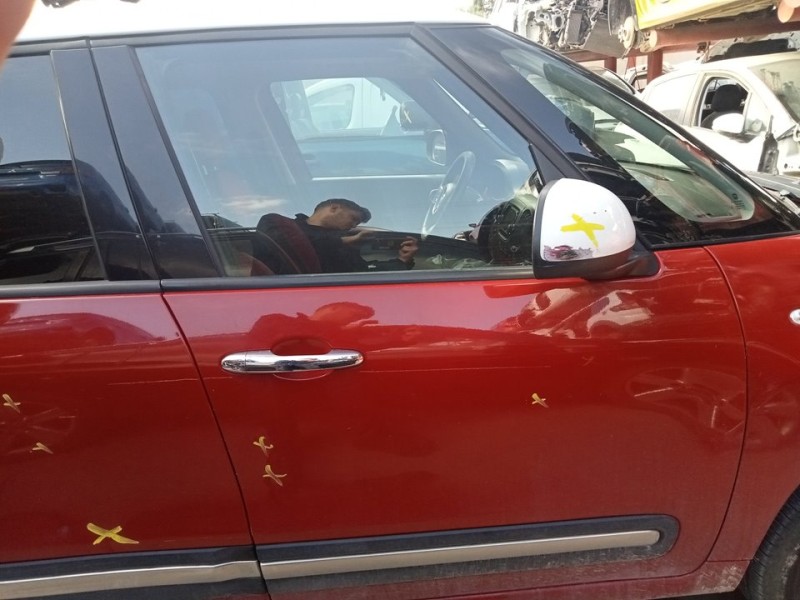 Recambio de puerta delantera derecha para fiat 500 l (330) pop star referencia OEM IAM 51883216  