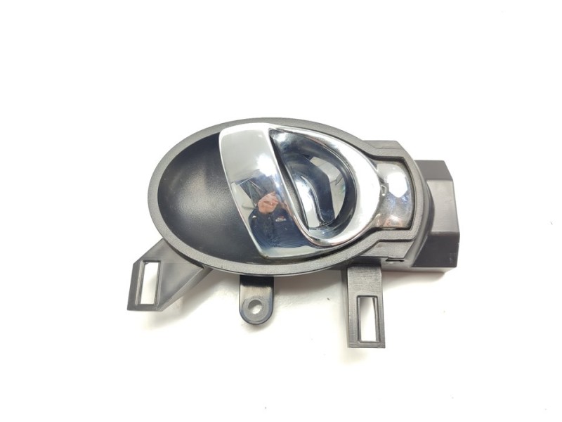 Recambio de maneta interior trasera derecha para nissan juke (f15) acenta referencia OEM IAM 80670BA61A  