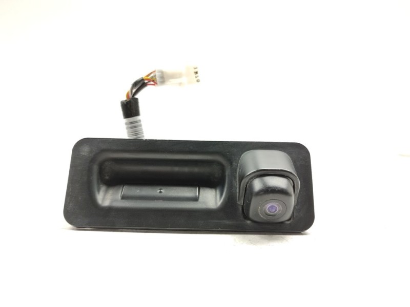 Recambio de camara vision trasera para hyundai i20 basis referencia OEM IAM 95760C8600  