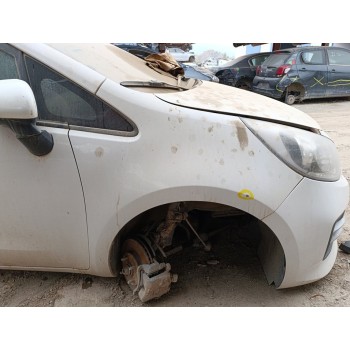 Recambio de aleta delantera derecha para kia rio drive referencia OEM IAM 663211W100  