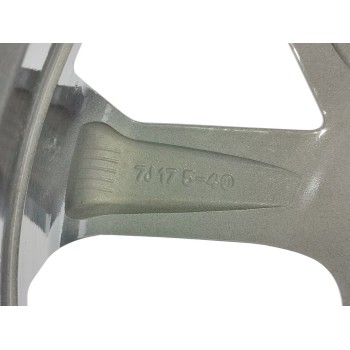 Recambio de llanta para renault kadjar life referencia OEM IAM 403004615R  