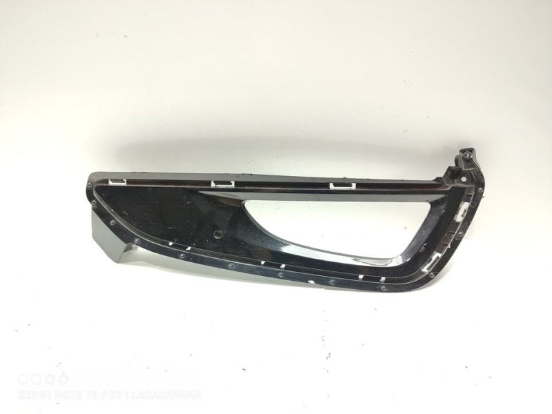 Recambio de moldura antiniebla derecha para hyundai tucson classic blue referencia OEM IAM 86526D7110  