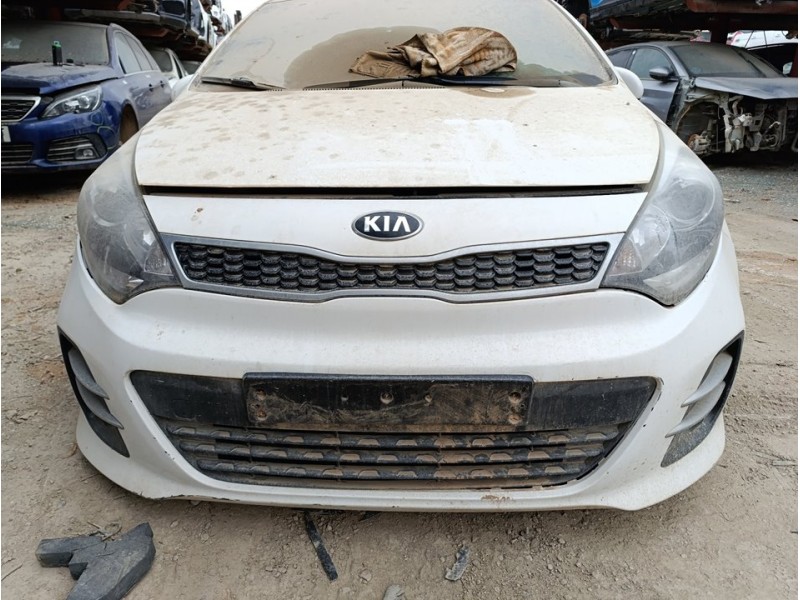 Recambio de paragolpes delantero para kia rio drive referencia OEM IAM 865111W700  