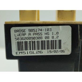 Recambio de motor elevalunas delantero derecho para bmw serie 3 berlina (e46) 320d referencia OEM IAM 985174103  