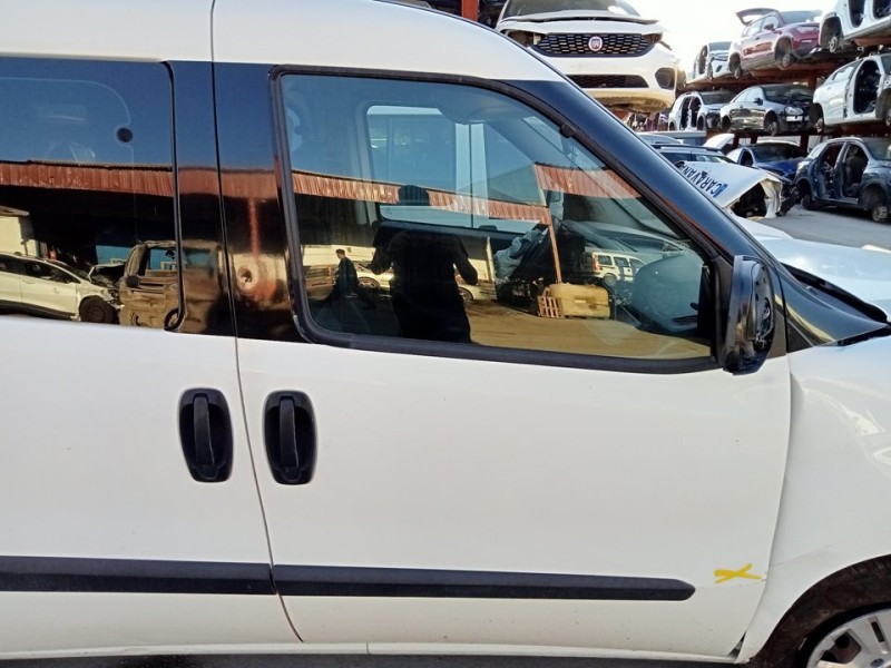 Recambio de puerta delantera derecha para fiat doblo ii (152) pop referencia OEM IAM 52014830  