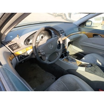 mercedes-benz clase e (w211) berlina del año 2006