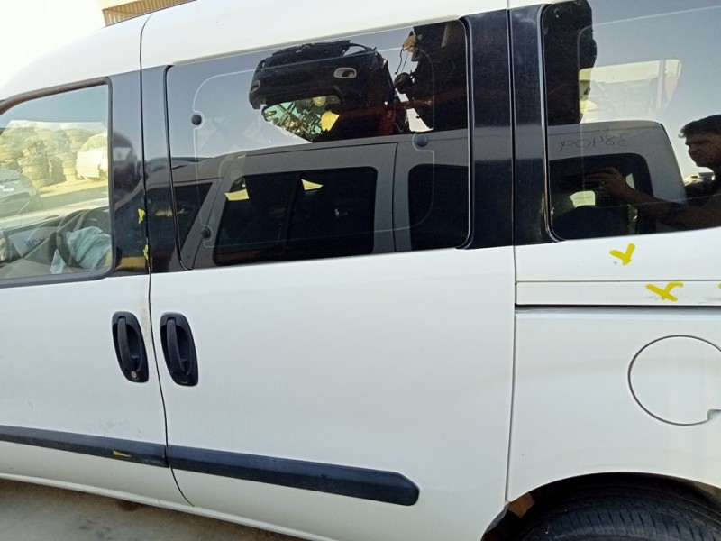 Recambio de puerta lateral corredera izquierda para fiat doblo ii (152) pop referencia OEM IAM 51993346  