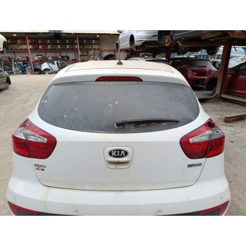 Recambio de porton trasero para kia rio drive referencia OEM IAM 737001W220  
