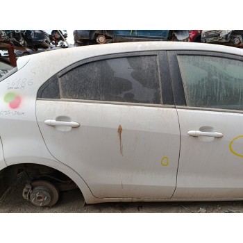 Recambio de puerta trasera derecha para kia rio drive referencia OEM IAM 770041W210  