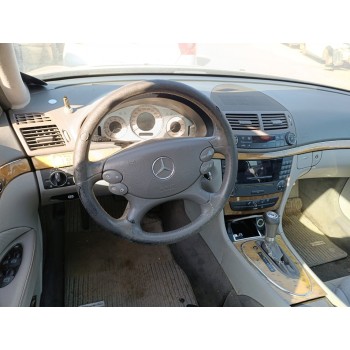 mercedes-benz clase e (w211) berlina del año 2006