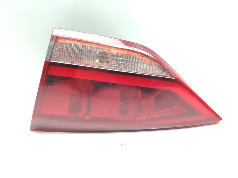 Recambio de piloto trasero derecho interior para hyundai genesis basis referencia OEM IAM 92404B1020  