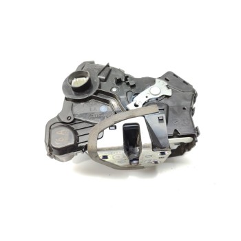 Recambio de cerradura puerta delantera izquierda para lexus ct 200h referencia OEM IAM 6904042241  