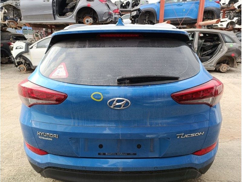 Recambio de porton trasero para hyundai tucson classic blue referencia OEM IAM 73700D7000  