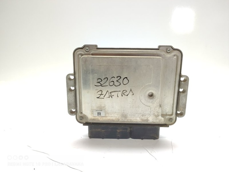 Recambio de centralita motor uce para opel zafira b cosmo referencia OEM IAM 55205622  