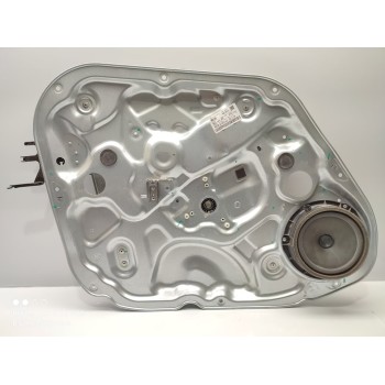 ELEVALUNAS DELANTERO IZQUIERDO 824701K010 