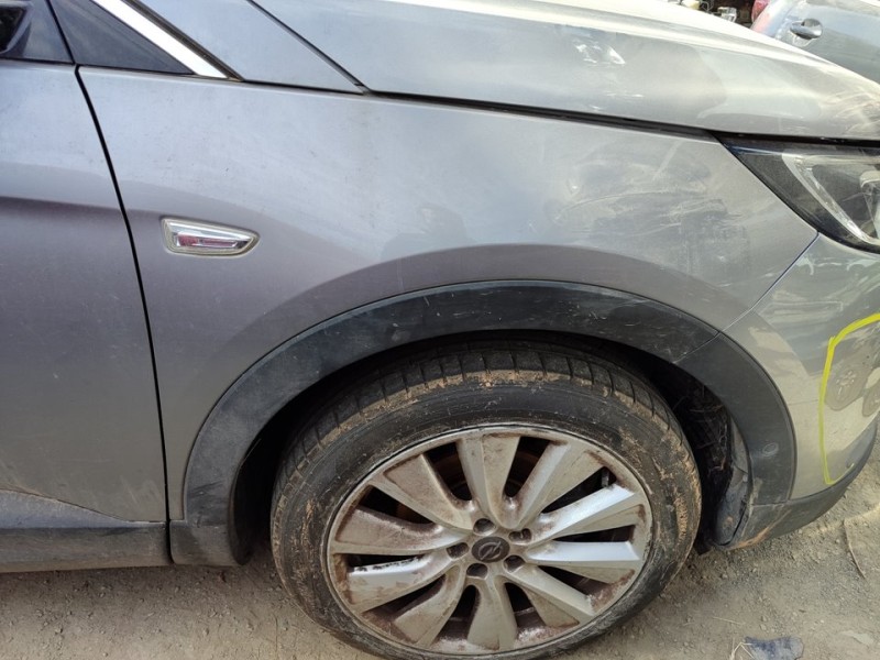 Recambio de aleta delantera derecha para opel grandland x selective referencia OEM IAM 95525664  