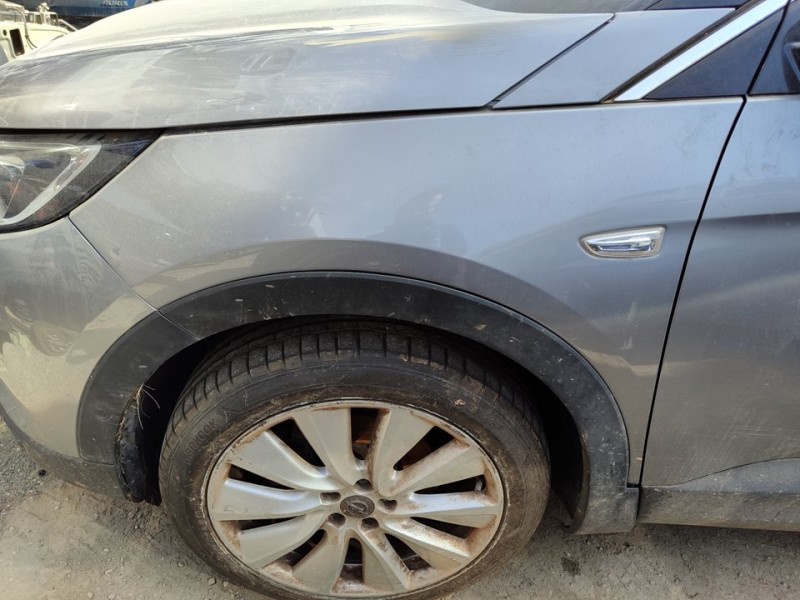 Recambio de aleta delantera izquierda para opel grandland x selective referencia OEM IAM 95525666  