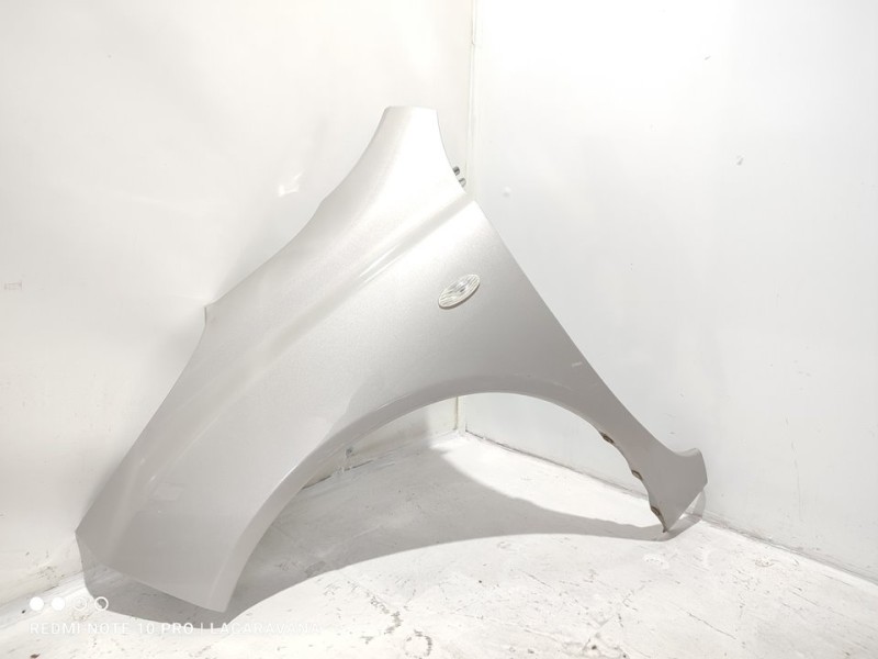 Recambio de aleta delantera izquierda para nissan micra (k12e) acenta referencia OEM IAM 63101AX630  