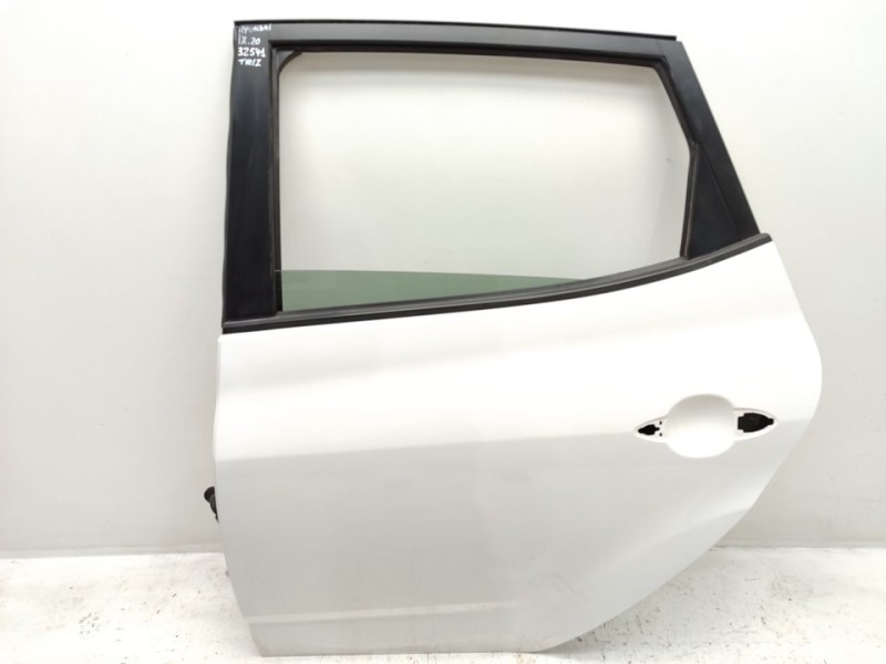Recambio de puerta trasera izquierda para hyundai ix20 gls comfort referencia OEM IAM   