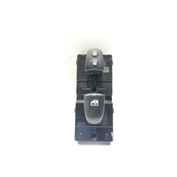 MANDO ELEVALUNAS DELANTERO DERECHO 25411HV02A 