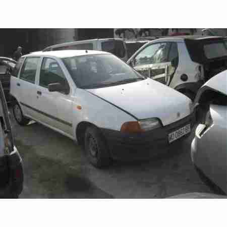 FIAT PUNTO BERLINA (176)