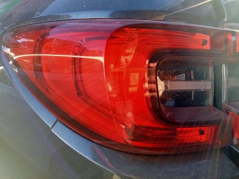 Recambio de piloto trasero izquierdo para renault kadjar experience referencia OEM IAM   