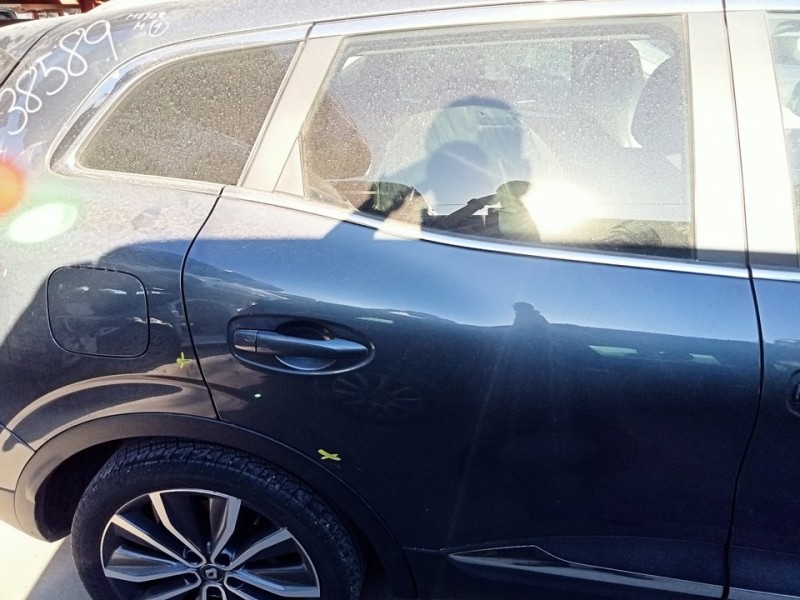 Recambio de puerta trasera derecha para renault kadjar experience referencia OEM IAM 821006554R  