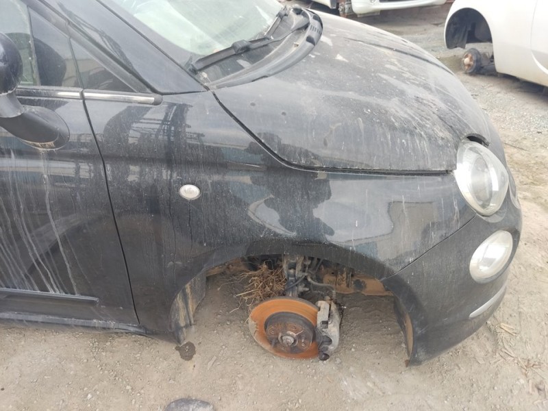 Recambio de aleta delantera derecha para fiat nuova 500 (150) s referencia OEM IAM 52015755  