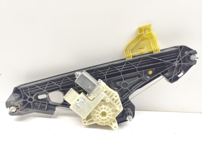 Recambio de elevalunas trasero izquierdo para renault captur ii intens referencia OEM IAM 827216497R  