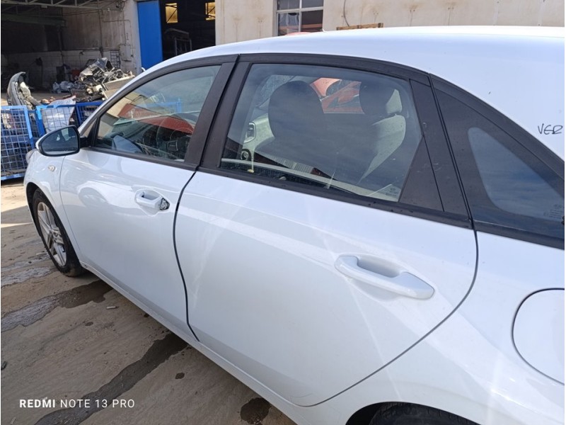 Recambio de puerta trasera izquierda para kia ceed concept referencia OEM IAM 77003J7000  