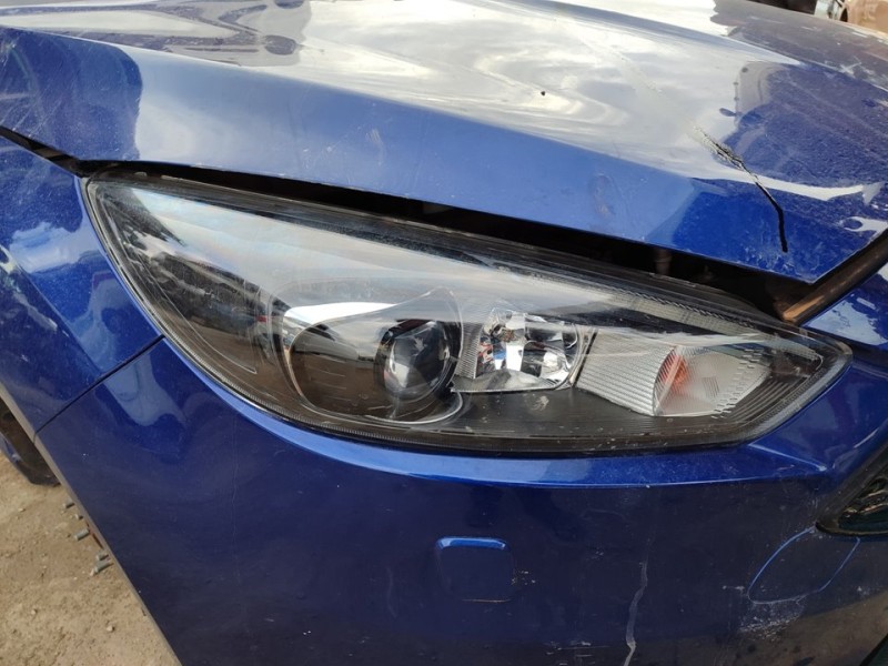 Recambio de faro derecho para ford focus lim. st-line referencia OEM IAM CM5813005BE  