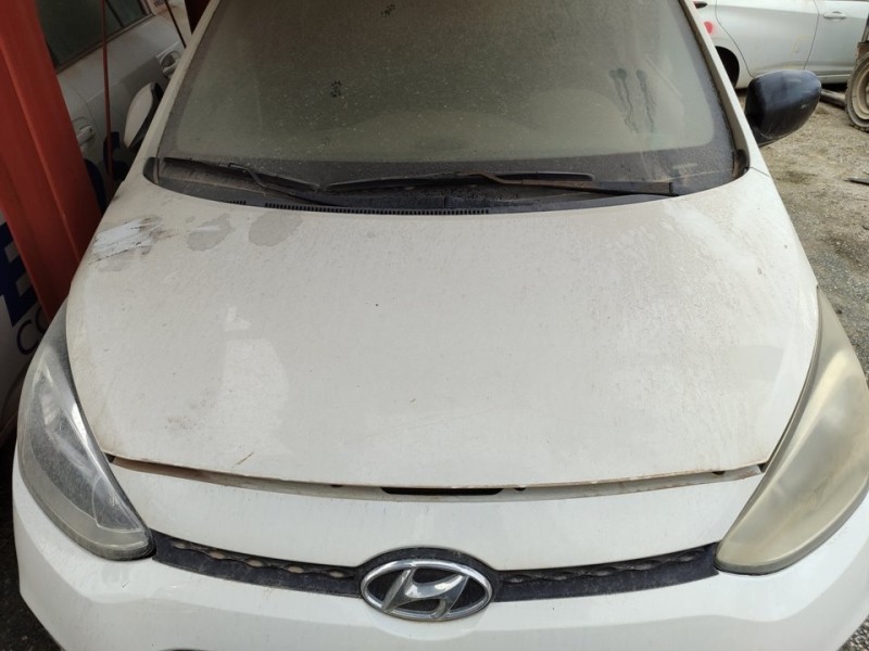 Recambio de capo para hyundai i10 black line referencia OEM IAM 66400B9000  