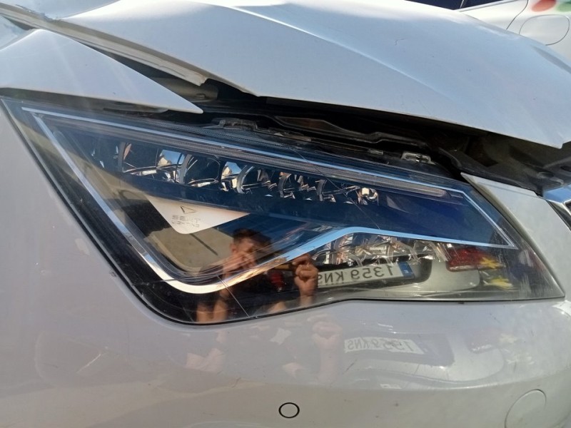 Recambio de faro derecho para seat leon (5f1) fr referencia OEM IAM 5F1941774A  