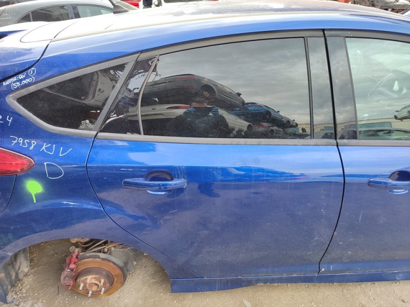 Recambio de puerta trasera derecha para ford focus lim. st-line referencia OEM IAM 2172759  