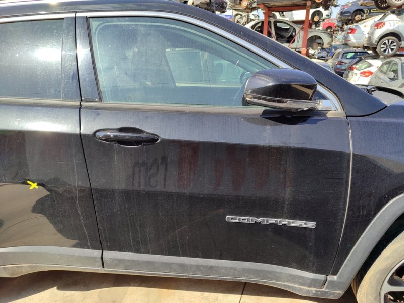Recambio de puerta delantera derecha para jeep compass ii limited 4x2 referencia OEM IAM 52243917  