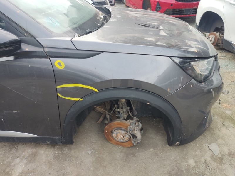 Recambio de aleta delantera derecha para peugeot 2008 (p1) allure referencia OEM IAM 9825439080  