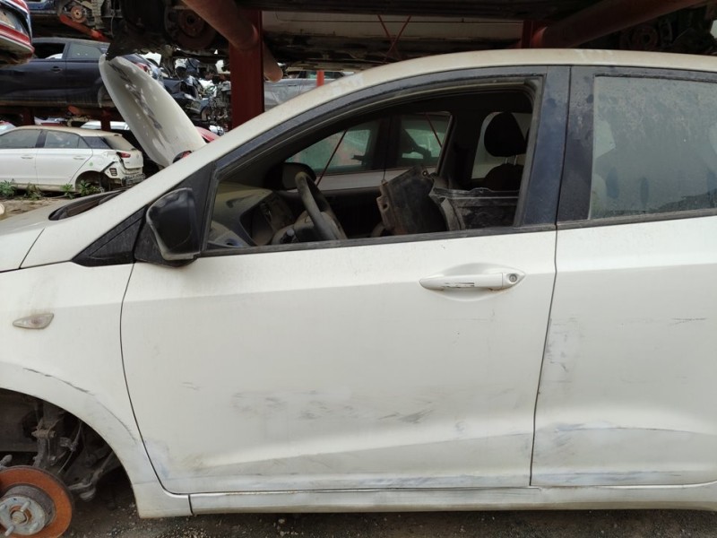 Recambio de puerta delantera izquierda para hyundai i10 black line referencia OEM IAM 76003B9000  