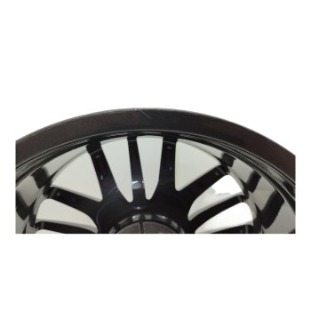 Recambio de llanta para maserati levante diesel referencia OEM IAM 670044700  